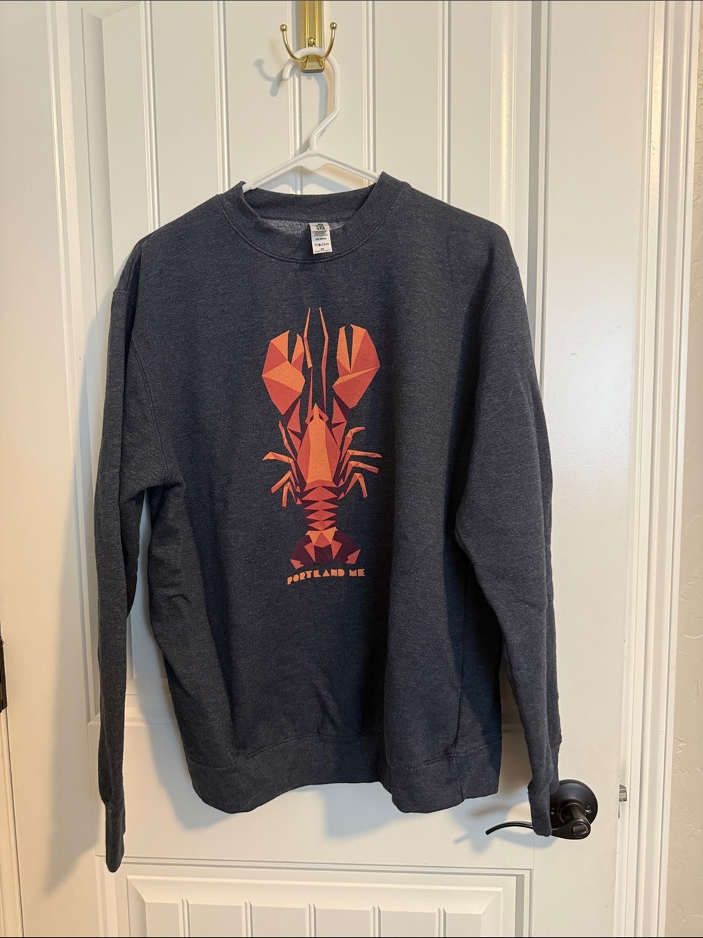 Portland, ME Lobster Graphic Sweatshirt Size M Heather Navy Blue